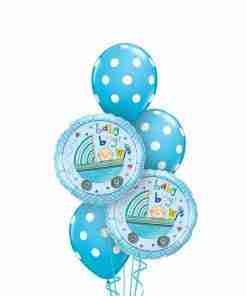 Bebe cochecito y lunares